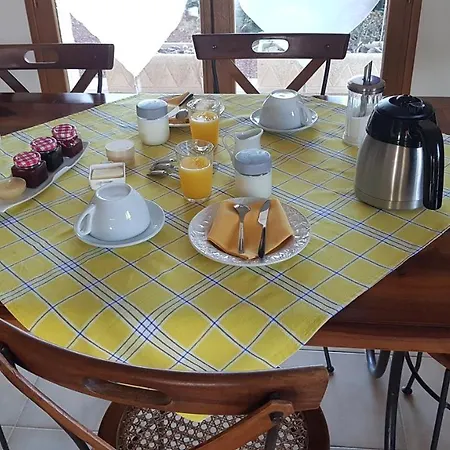 Alojamento de Acomodação e Pequeno-almoço D Hôtes De La Louve Fréjus