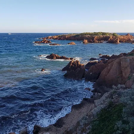 D Hôtes De La Louve Alojamento de Acomodação e Pequeno-almoço