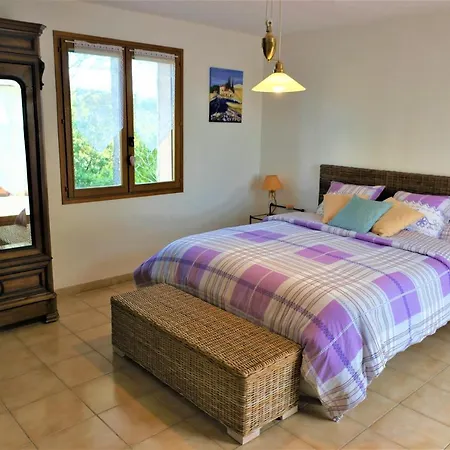 Bed & Breakfast D Hotes De La Louve