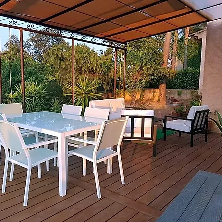 D Hotes De La Louve 4* Fréjus