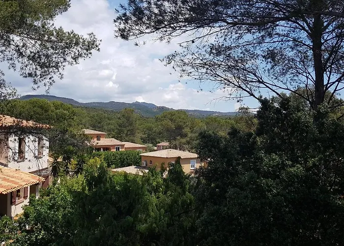 Bed and breakfast D Hotes De La Louve 4*